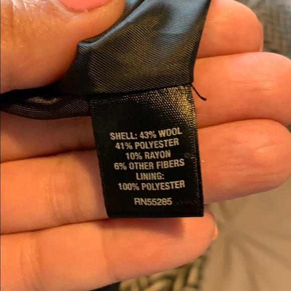 Express black and white coat - Picture 9 of 9